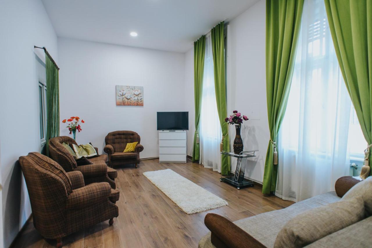 Noo'Vo Central Apartaments オラデア エクステリア 写真