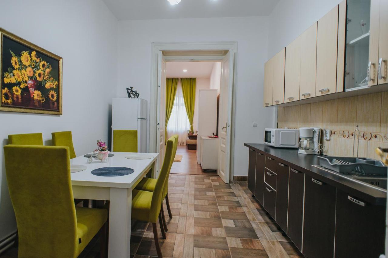 Noo'Vo Central Apartaments オラデア エクステリア 写真